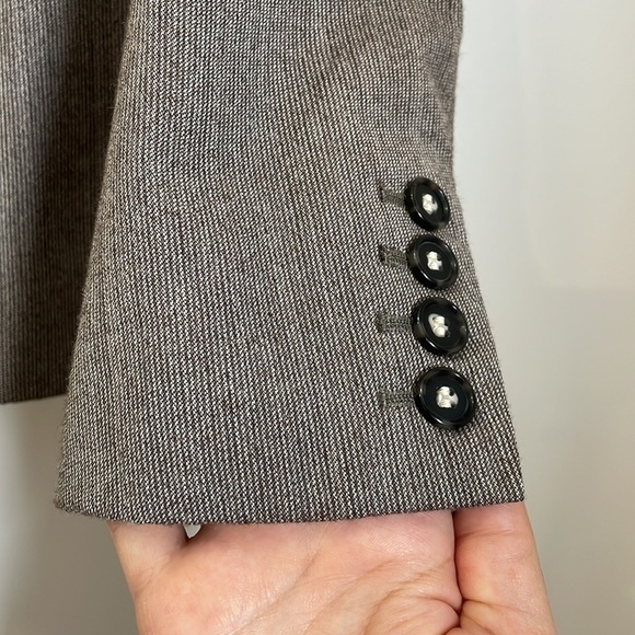 Talbots Petite Sz 6 100% Wool Blazer Classic Minimalist Button Closure Jacket - Picture 6 of 13